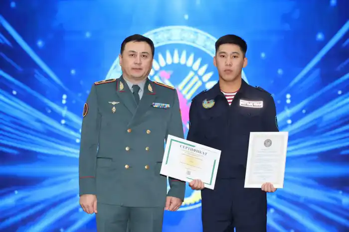 Гвардейцам вручили ещё 400 сертификатов в рамках конкурса «Срочник 2.0» (2)