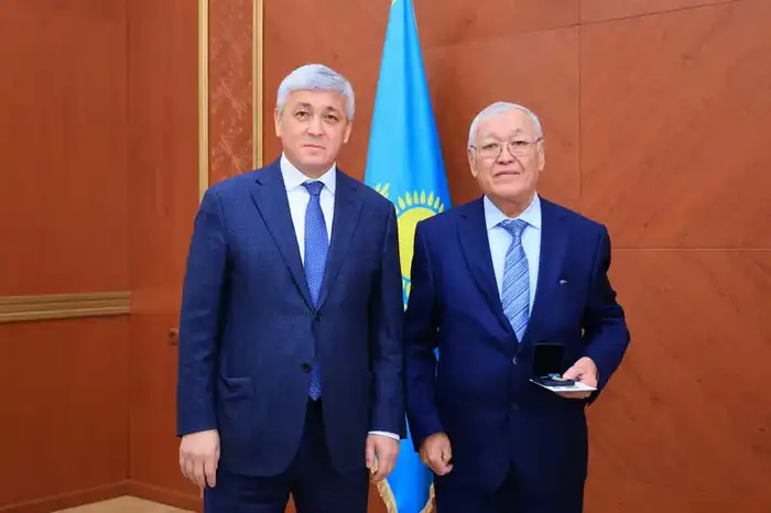 В Карагандинской области финансистов поздравили с профессиональным праздником (7)