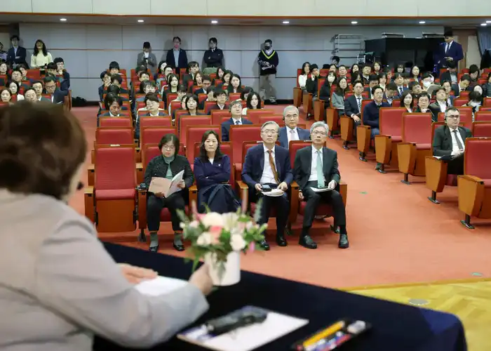 Конституционный Суд Республики Корея ознакомлен с особенностями казахстанской модели конституционного контроля (2)