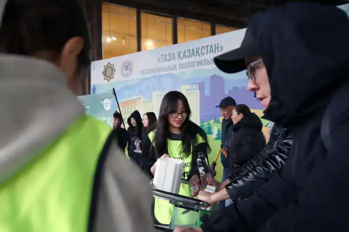 В Алматы прошел экологический субботник в ущелье Аюсай (3)