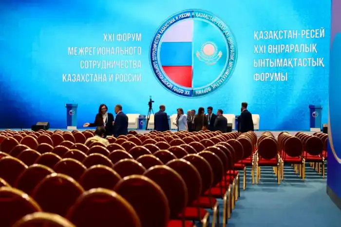 XXI Форум Казахстан–Россия: СКО и Омская область закрепили сотрудничество на 2025–2028 годы (7)