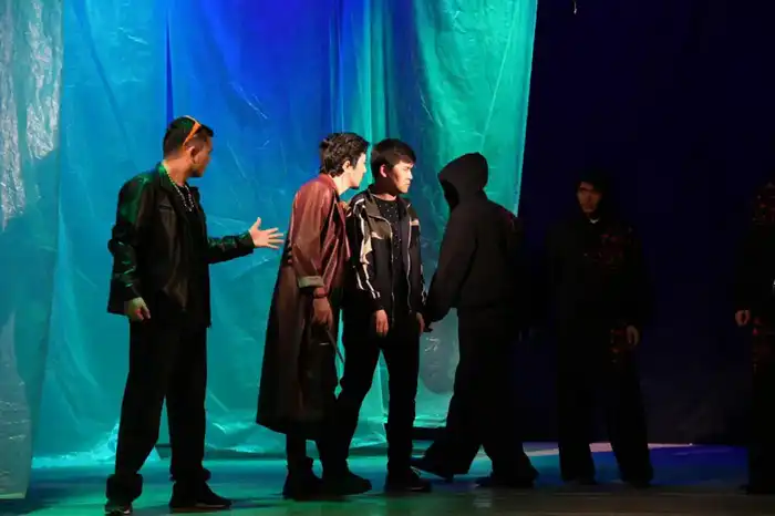 «S.O.S.»: В Астане показали специальный спектакль о вреде наркотиков (3)