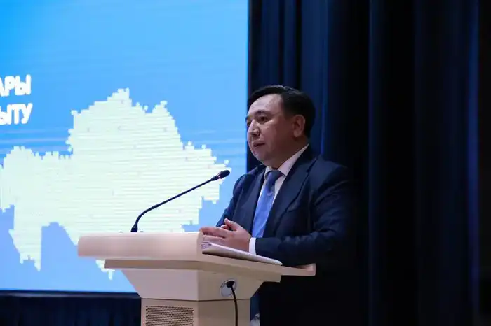 Вице-министр науки и высшего образования провёл встречу с жителями Алматинской области (3)