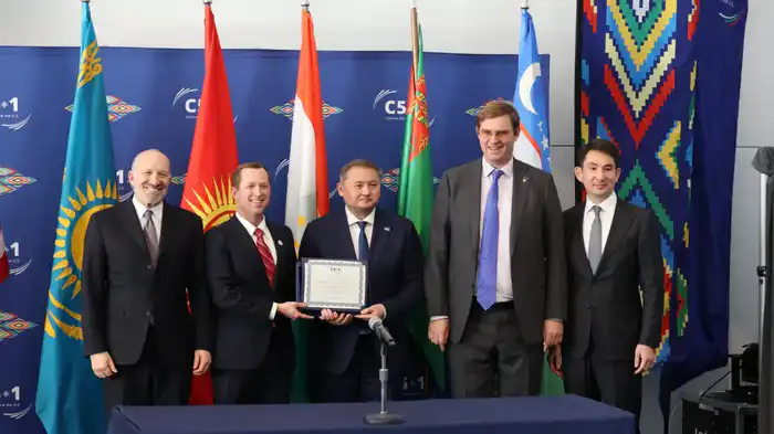 Казахстан и OpenAI подписали меморандум о сотрудничестве в сфере образования и искусственного интеллекта (6)