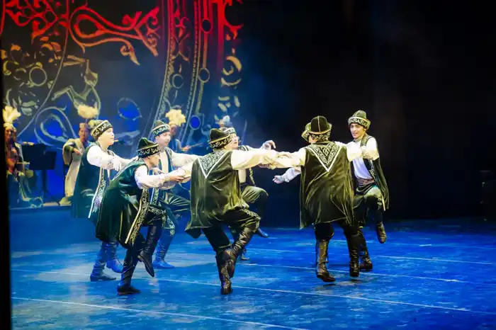 «Ел салтанаты»: в Алматы состоялся юбилейный концерт Государственного ансамбля танца «Салтанат» (4)