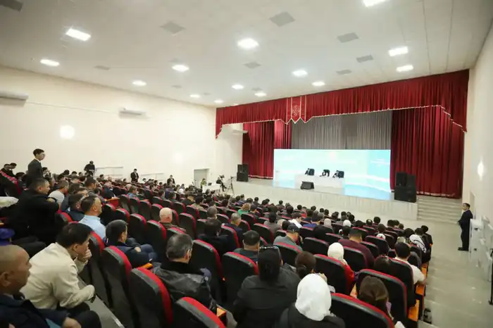 Открытый диалог: глава региона встретился с жителями Тупкараганского района (6)