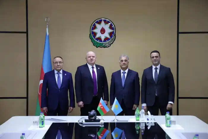 В рамках рабочей поездки в Азербайджанскую Республику делегация Высшего Судебного Совета во главе с Председателем Дмитрием Малаховым посетила ряд судов первой и апелляционной инстанций (2)