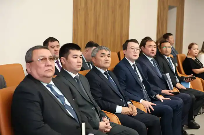 В Мангистау обсудили меры по развитию предпринимательства и актуальные вопросы его развития (4)