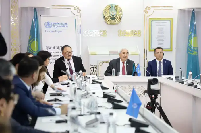 Комитет ветеринарного контроля и надзора принял участие в Круглом столе по вопросам пищевой безопасности и концепции «Единого здоровья» (5)