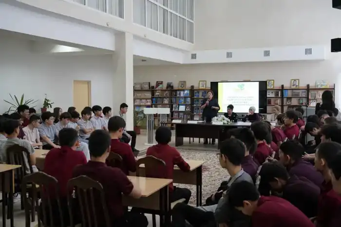 «Таза Қазақстан»: в Астане прошла специальная лекция для молодежи на экологическую тему (8)