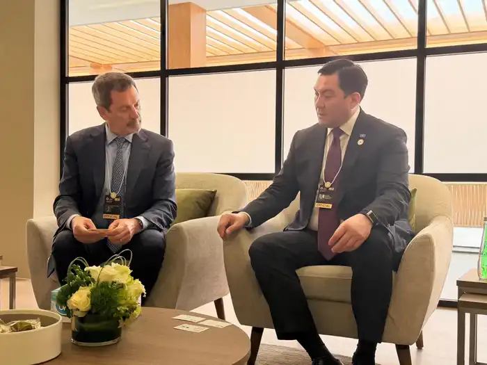 Минэнерго Казахстана укрепляет сотрудничество с мировыми лидерами нефтегазовой отрасли на форуме ADIPEC (5)