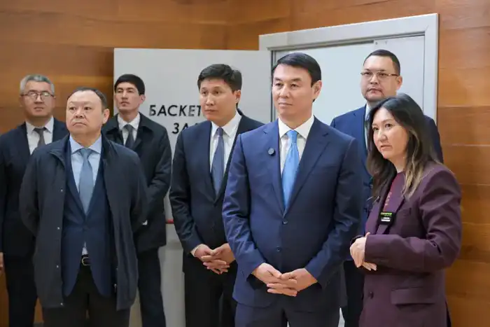 Аким Алматы посетил спортивный комплекс и Национальную библиотеку (4)