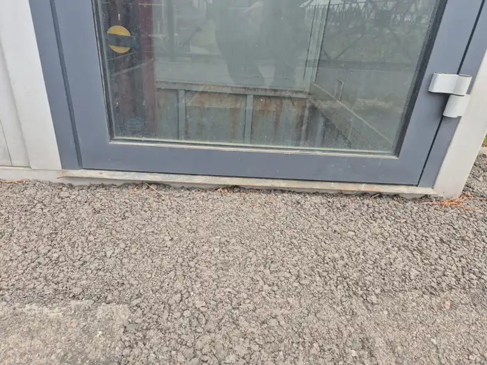 Надземный переход в Ауэзовском районе Алматы