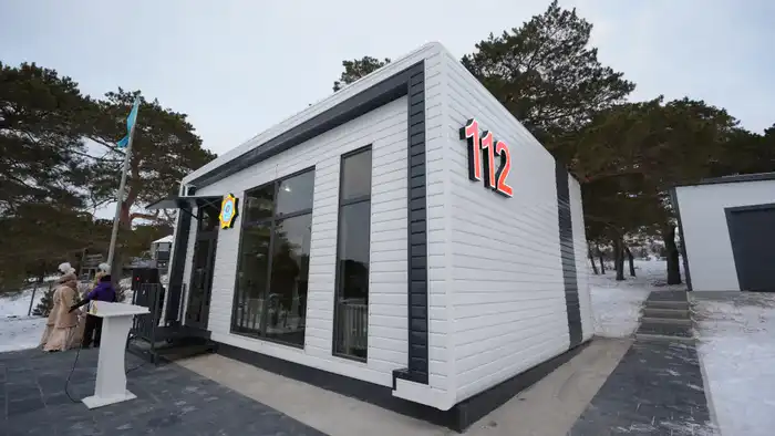 Глава МЧС открыл новую модульную спасательную станцию на берегу озера Имантау (5)