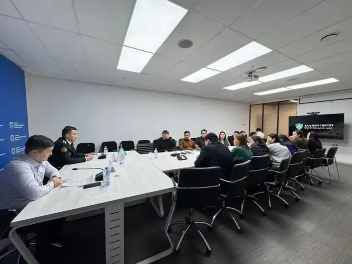 «Закон и порядок»: столичным трудовым коллективам проводят разъяснения по финансовой грамотности (3)