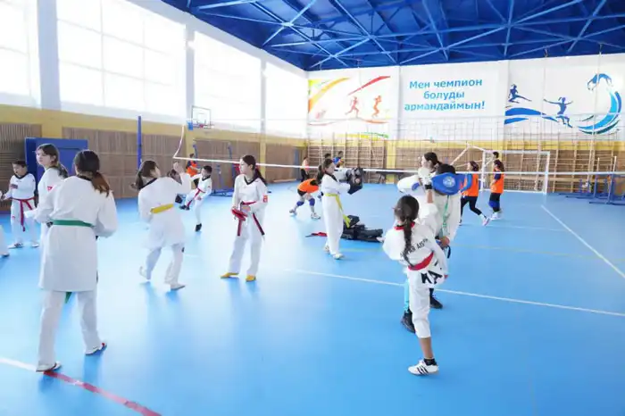 «ШКОЛЫ БУДУЩЕГО»: В МАКТААРАЛЬСКОМ РАЙОНЕ ОТКРЫЛАСЬ СОВРЕМЕННАЯ ШКОЛА НА 1500 МЕСТ (3)