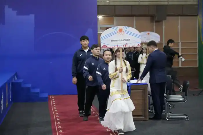 В Астане стартовал чемпионат страны по тяжелой атлетике (5)