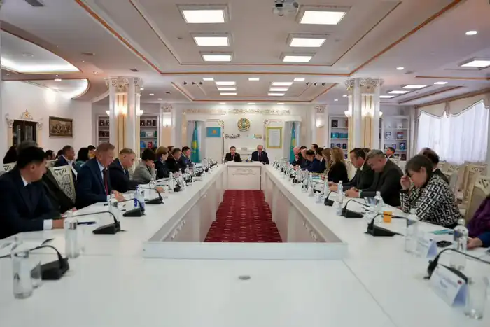 Министр юстиции Ерлан Сарсембаев принял участие в круглом столе «Антикоррупционная устойчивость и конституционные права человека: формула “Закон и Порядок”» (9)