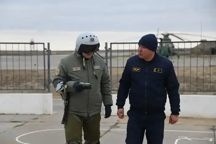 Военные летчики посвятили учебно-тренировочные полеты выдающемуся полководцу Бауыржану Момышулы (10)