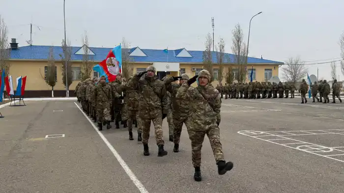 В Бейнеу перед личным составом разведывательного полка поставили задачи на новый учебный год (2)