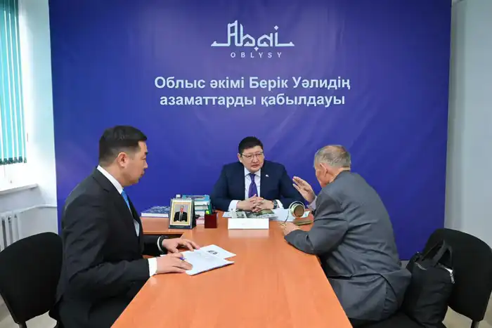 Аким области провел личный прием жителей района Жаңасемей (10)