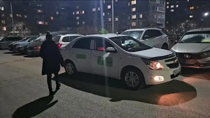 Изучаем казахский: необычное такси ездит по Темиртау (3)