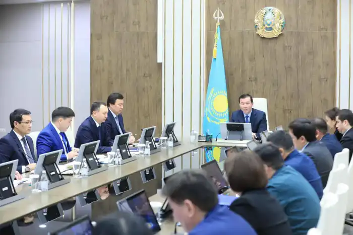 «В неблагоприятные погодные условия все службы должны работать оперативно и слаженно» - Асхат Шахаров (4)