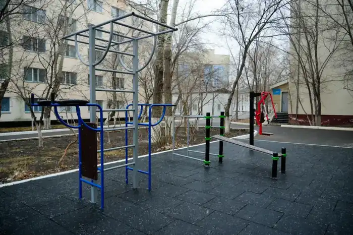 В Астане открылась спортивная воркаут-зона для молодежи (6)