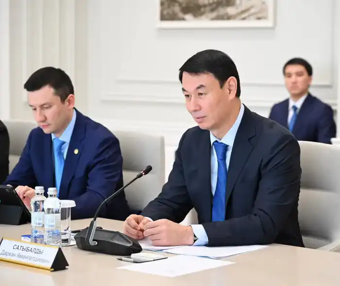 Аким Алматы встретился с Чрезвычайным и Полномочным Послом Республики Узбекистан (3)