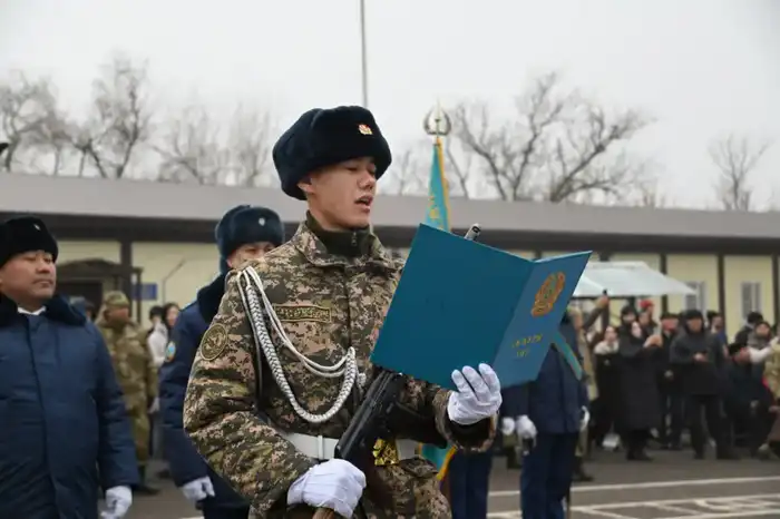 В Шымкенте солдат бригады противовоздушной обороны привели к Военной присяге (4)