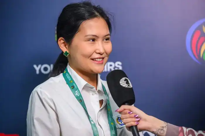 Шахматистка Бибисара Асаубаева стала трёхкратной чемпионкой мира (2)