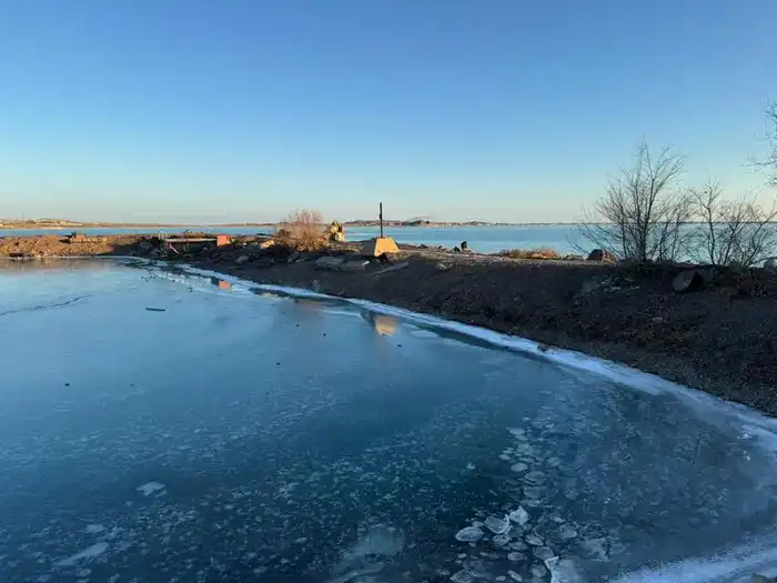 В Карагандинской области приступили к очистке озера Балхаш от донных отложений (3)