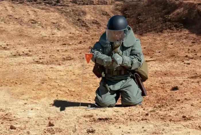 Казахстанские миротворцы обезвредили более тысячи взрывоопасных предметов на Голанских высотах (4)