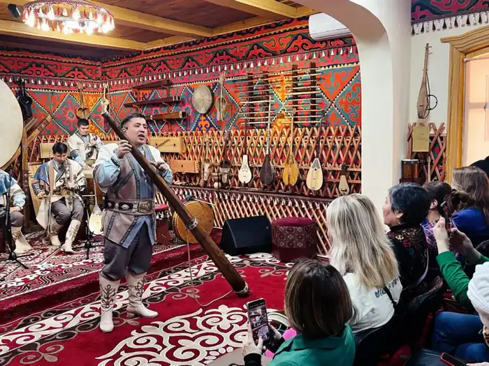 В Астане открылся новый музей искусств (8)