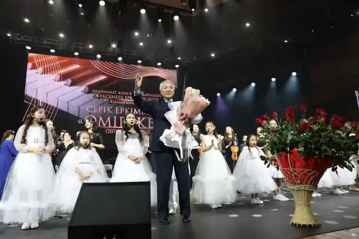 В Астане прошел авторский вечер «Өмір желі» Серика Еркимбекова (8)