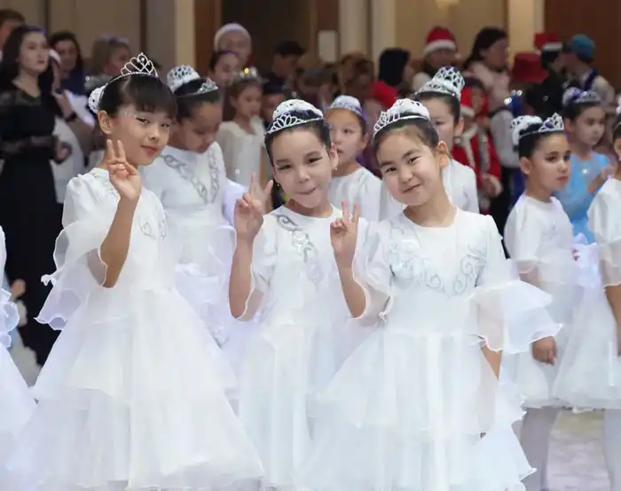 В ТУРКЕСТАНЕ ПРОШЛА ПРЕЗИДЕНТСКАЯ НОВОГОДНЯЯ ЕЛКА (3)