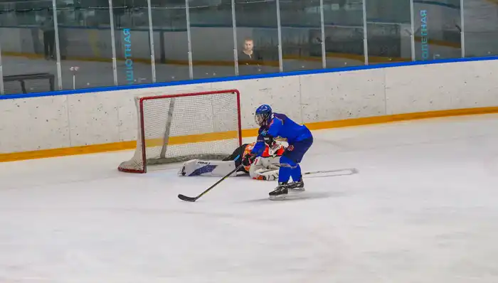 Сборная МЧС Казахстана принимает участие в международном хоккейном турнире спасателей (9)