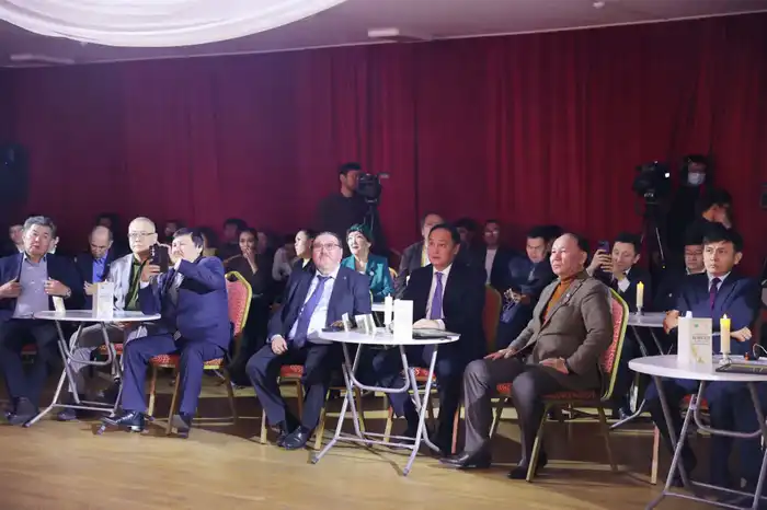 Ербол Карашукеев наградил победителей II республиканского литературного конкурса «Асқақ рухты Әулиеата» (9)