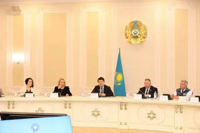 Нурдаулет Килыбай встретился с рабочими специалистами из числа членов АНК (6)