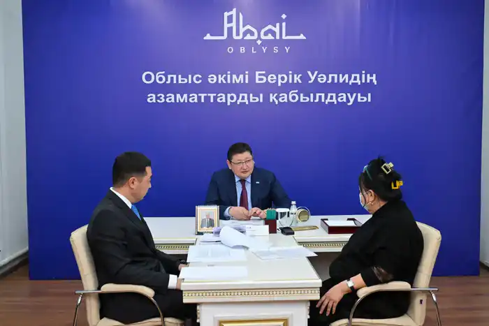 Аким области провел прием жителей Аягозского района по личным вопросам (4)