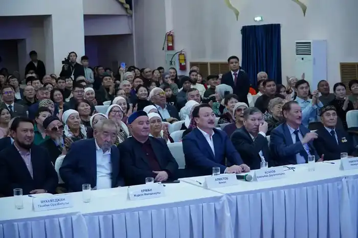 Поэзия, история и преемственность: в Бухар-Жырауском районе прошёл республиканский айтыс (2)