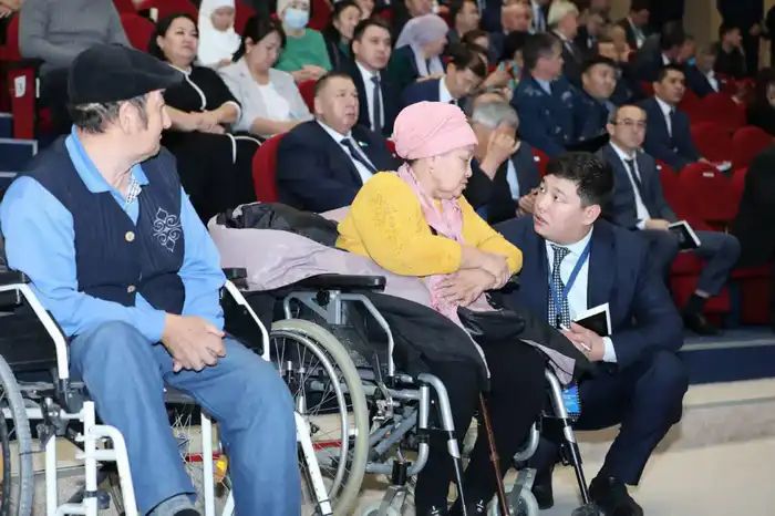 Нурдаулет Килыбай выслушал проблемы жителей города Актау (9)