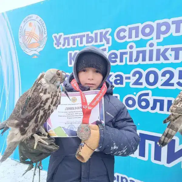В Карагандинской области определили сильнейших охотников с ловчими птицами (3)