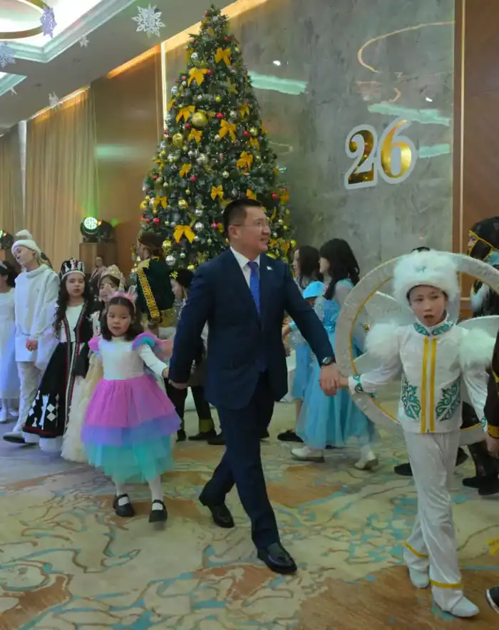 Новогодняя елка от имени Президента страны прошла в Павлодаре (7)