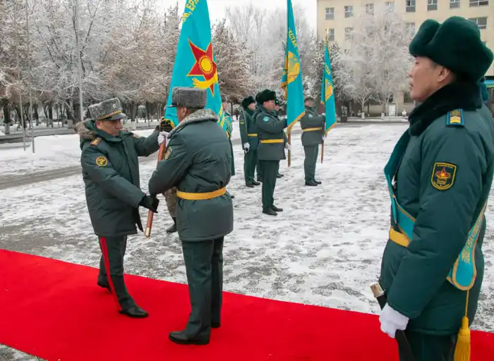 Воинским частям Десантно-штурмовых войск вручили Боевые знамена (9)