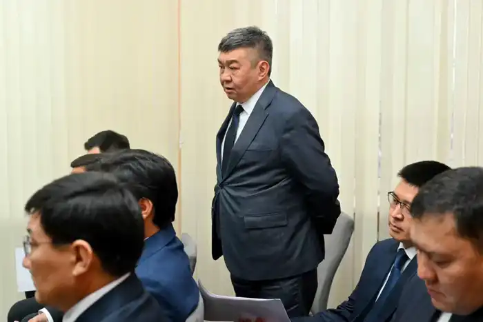 Аким области провел личный прием жителей города Семей (5)