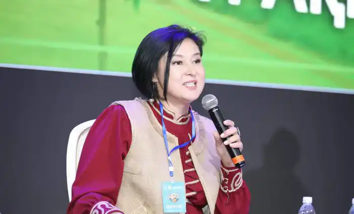 В Актау прошёл региональный форум по укреплению института семьи и популяризации национальных ценностей (9)