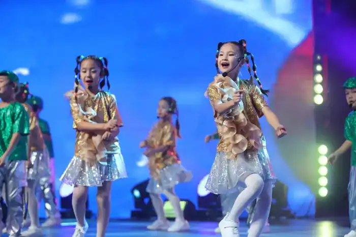 Президентская елка прошла для школьников Актюбинской области (5)