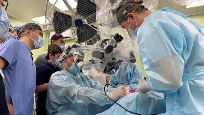 В Карагандинской области впервые провели операцию по восстановлению слуха ребёнку с помощью кохлеарной имплантации (9)