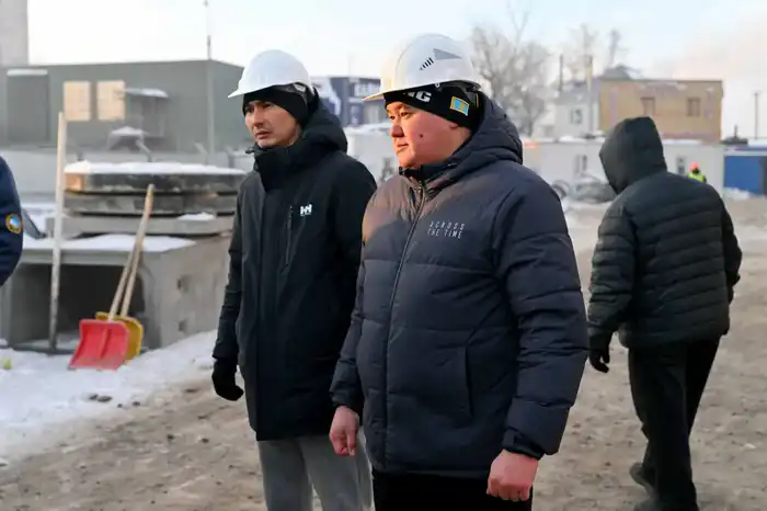 Здание железнодорожного вокзала в Семее модернизируется (4)